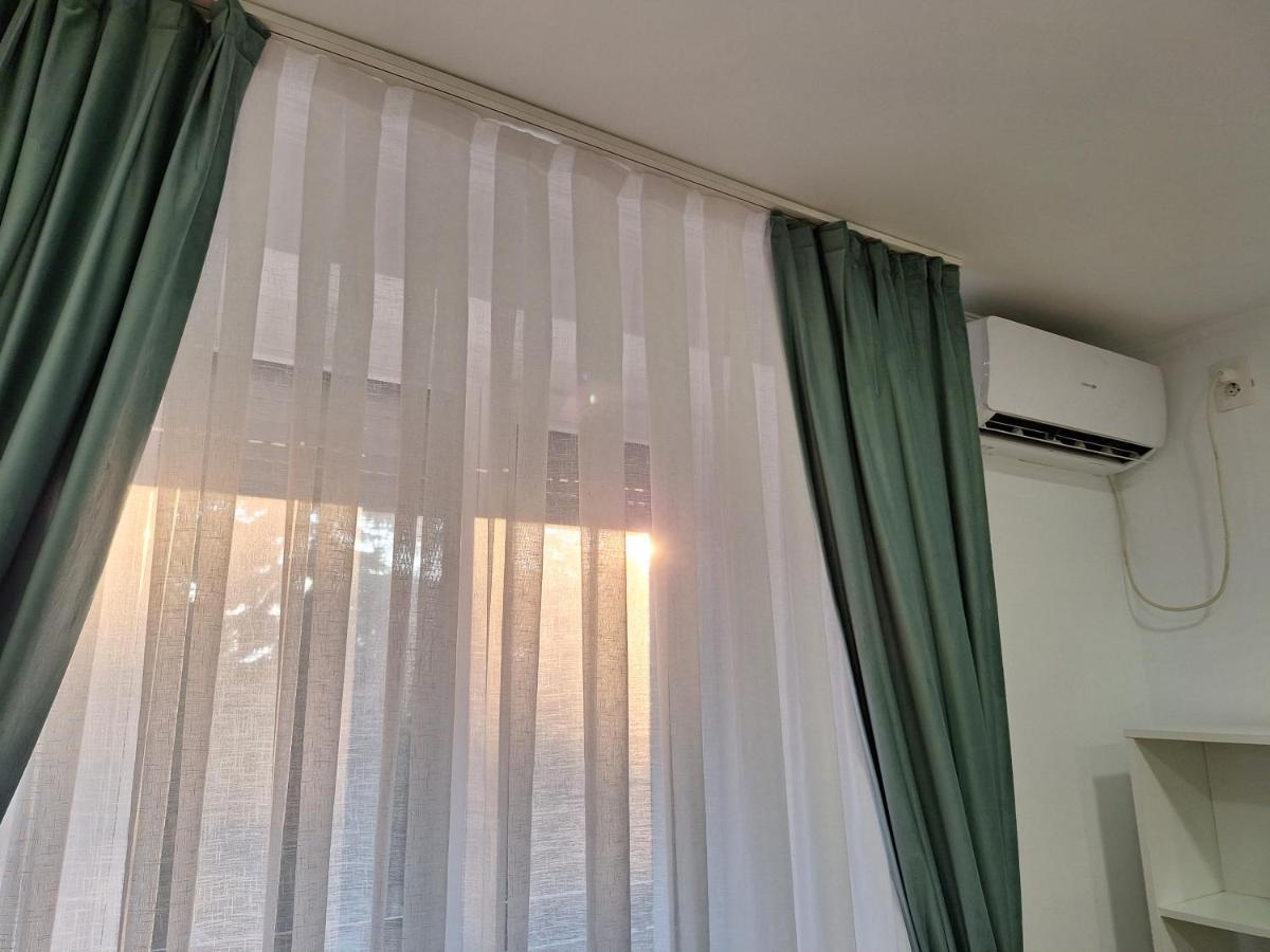 Black Eagle Central Unirii Square, 2 King Size Bedrooms, Free Private Parking Орадя Экстерьер фото
